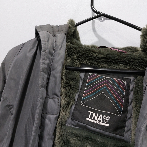 Aritzia TNA Grey Vail Parka Jacket Size XS - Picture 2 of 7